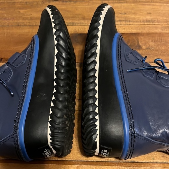 SOREL rain boots - Picture 5 of 10